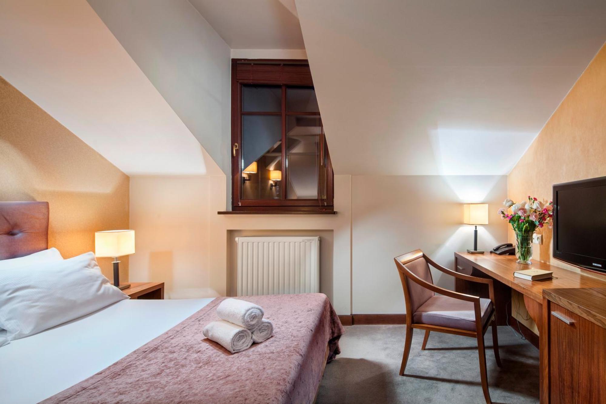 Hotel Unicus Old Town - Destigo 4*